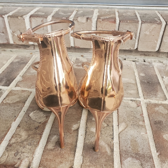 Steve Madden Rose Gold Strappy Sandle Heels - Picture 6 of 8